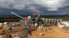 新金2004型破碎機工